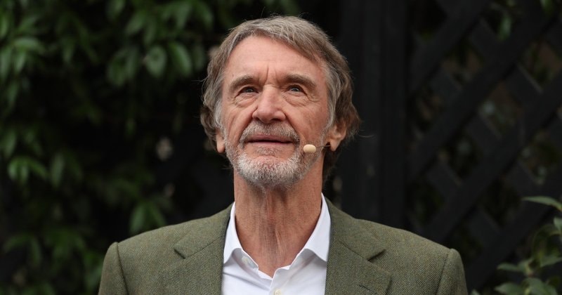 Phát ngôn nhập cư của Sir Jim Ratcliffe gây hệ lụy không ngờ tới cho Manchester United.