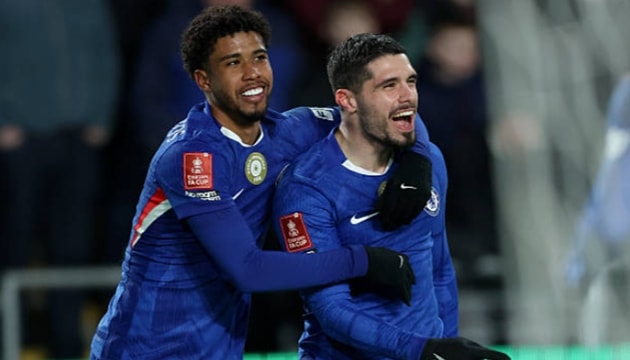 Tiền đạo Pedro Neto ăn mừng bàn thắng vào lưới Hull City