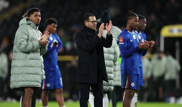 HLV Liam Rosenior giúp Chelsea giành chiến thắng đậm đà trước đội bóng cũ Hull City tại FA Cup.