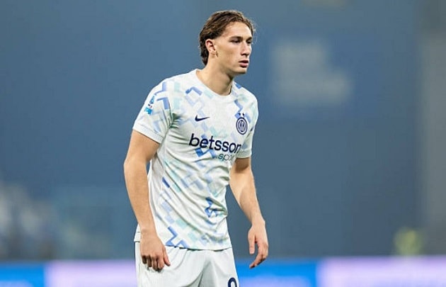 Arsenal cần một tiền đạo như Esposito.