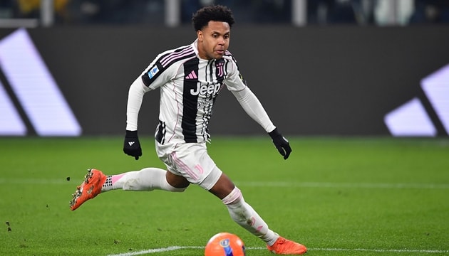 Thành Milan tranh giành Weston McKennie.