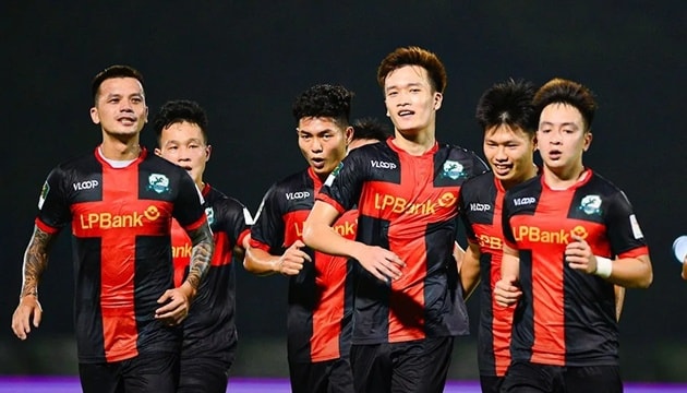 CLB Ninh Bình tập luyện và thi đấu giao hữu tại sân nhà Ninh Bình Arena trước kỳ nghỉ Tết 2026.