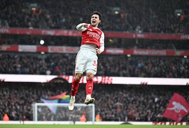 Ngôi sao người Tây Ban Nha có vũ khí sút xa lợi hại.