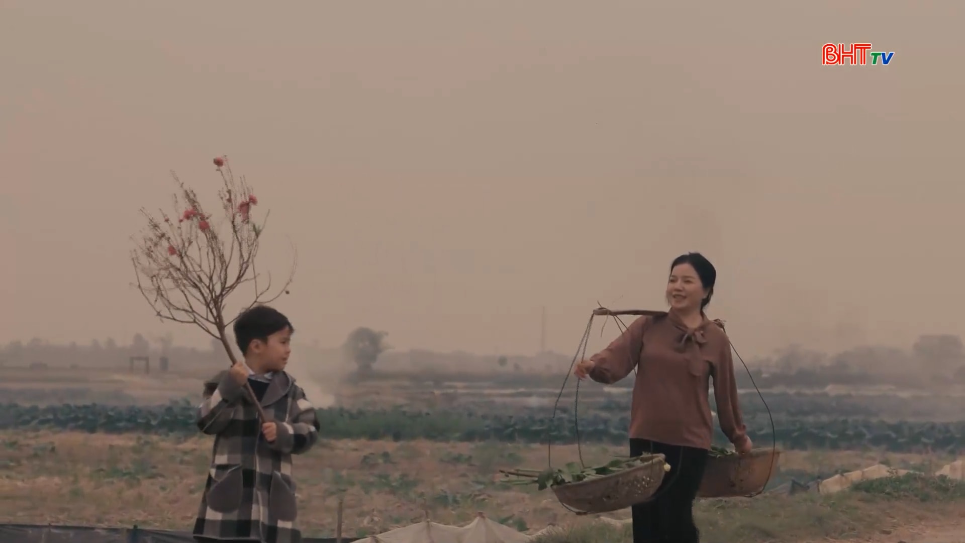 TẾT VỀ VỚI MẸ