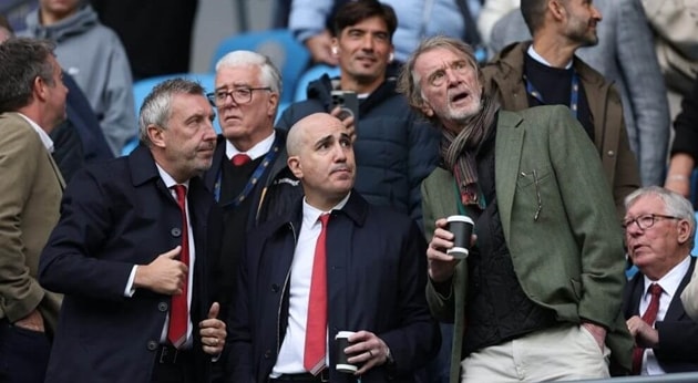 Omar Berrada gặp nhiều hạn chế tại Manchester United.