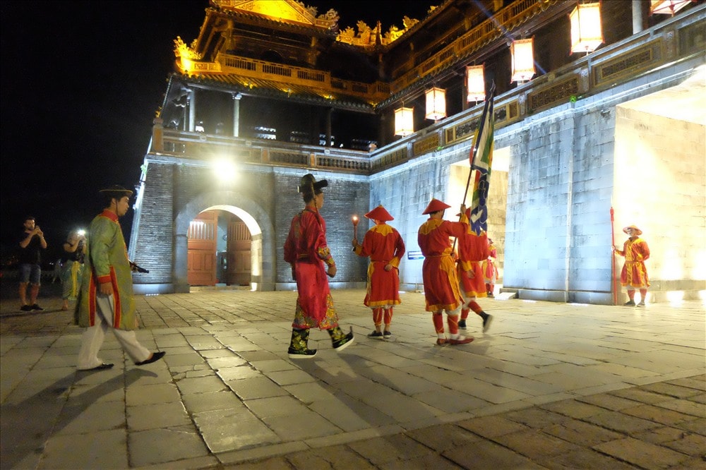 Ấn tượng nghi thức đổi gác ở Kinh thành Huế