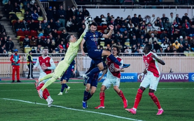 PSG có chiến thắng cảm xúc.