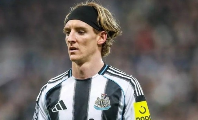 Liverpool trở lại thương vụ Gordon.