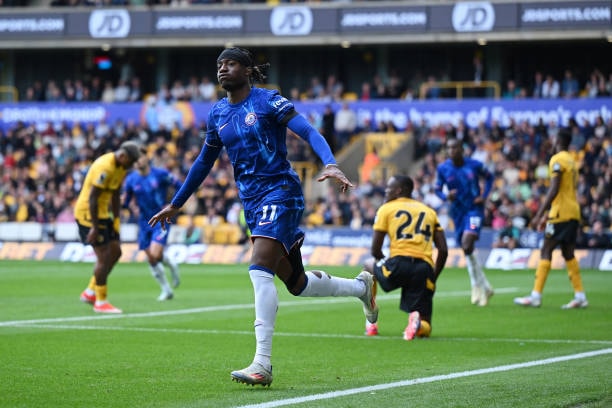 Madueke rất có duyên mỗi khi đối đầu Wolves.