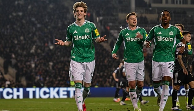 Màn trình diễn rực sáng của Anthony Gordon tại Champions League.