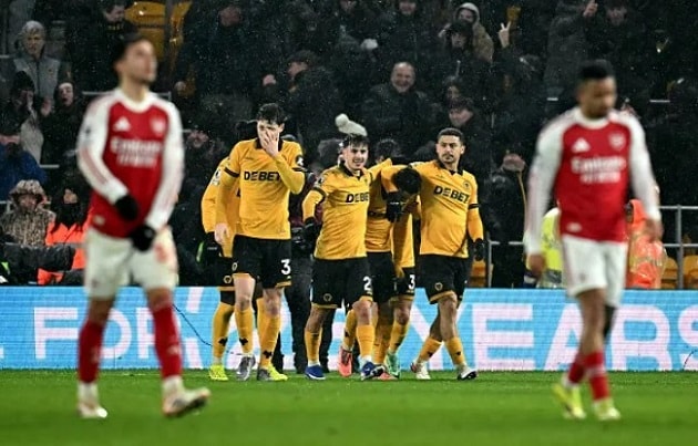 Arsenal tiếp tục rơi điểm sau trận hòa đáng tiếc trước Wolves.