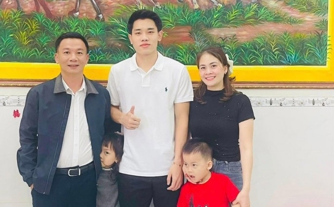 Đình Bắc chia tay CAHN, về quê ăn Tết.