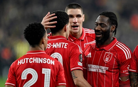 Forest hủy diệt Fenerbahce ngay trên đất khách.