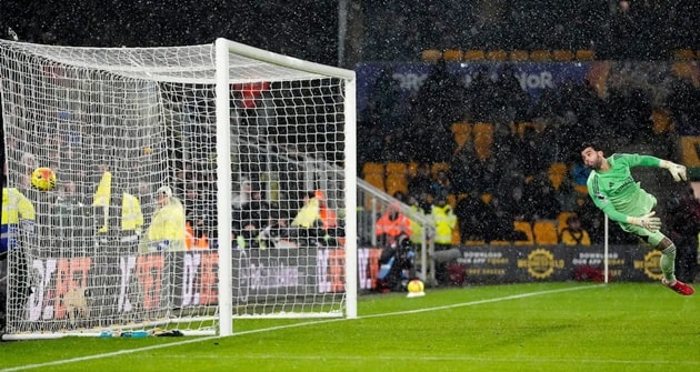 Thủ môn David Raya không còn giữ được sự tự tin và ổn định như giai đoạn đầu mùa giải.