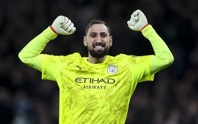 Gianluigi Donnarumma thi đấu cho Manchester City