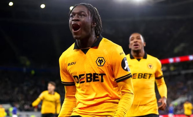 Sao mai 18 tuổi Mateus Mane là mục tiêu của cả Man Utd và Liverpool.