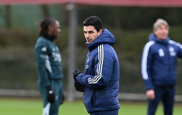 Arsenal đang đối mặt với thử thách rất lớn trong cuộc đua vô địch Ngoại hạng Anh.