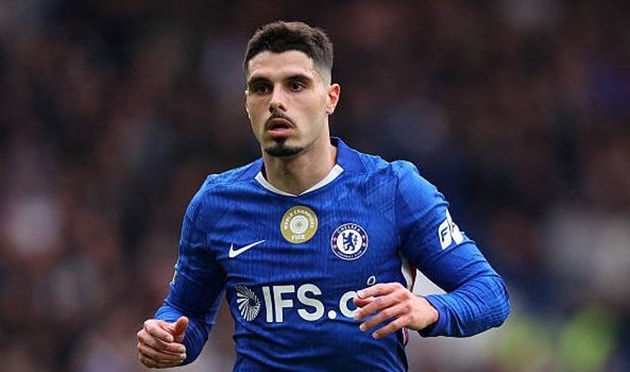 Pedro Neto chơi tốt dù Chelsea bị Burnley cầm hòa.