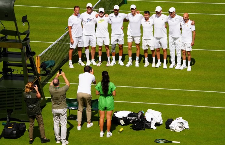 Djokovic và Sinner cùng đội ngũ huấn luyện tại Wimbledon
