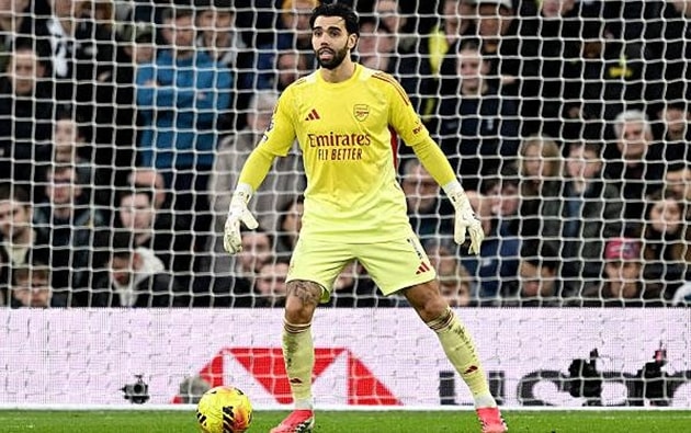 David Raya (7.8): Anh đã thực hiện một pha cứu thua xuất sắc ngay đầu hiệp hai và một tình huống khác vào cuối trận, thể hiện phản xạ tuyệt vời khi kịp thời lùi về phá bóng ngay trên vạch vôi sau cú sút của Richarlison.