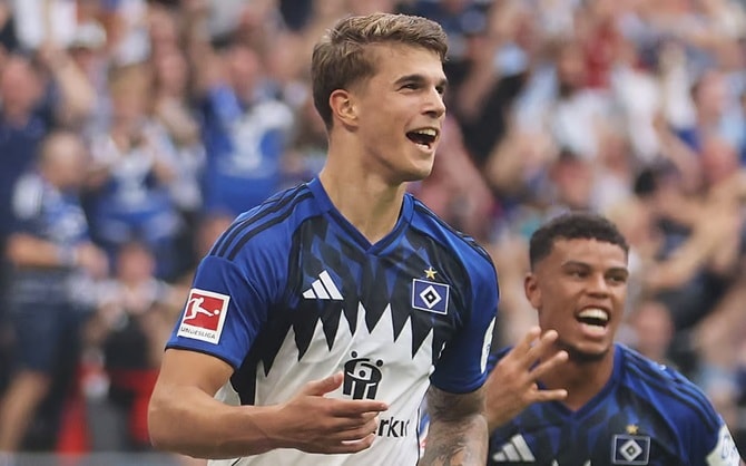 Vuskovic được cho đang trong tầm ngắm Liverpool.