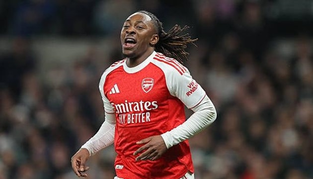 Eberechi Eze (8.7): Lại một trận derby Bắc London rực sáng của Eze. Anh ghi bàn mở tỷ số đầy kỹ thuật và xuất hiện đúng lúc trong vòng cấm để hoàn tất cú đúp. Cầu thủ này cho thấy mình thực sự thăng hoa khi được xếp đá ở vị trí số 10.