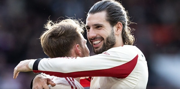 Dominik Szoboszlai ăn mừng bàn thắng quan trọng giúp Liverpool giành trọn 3 điểm.