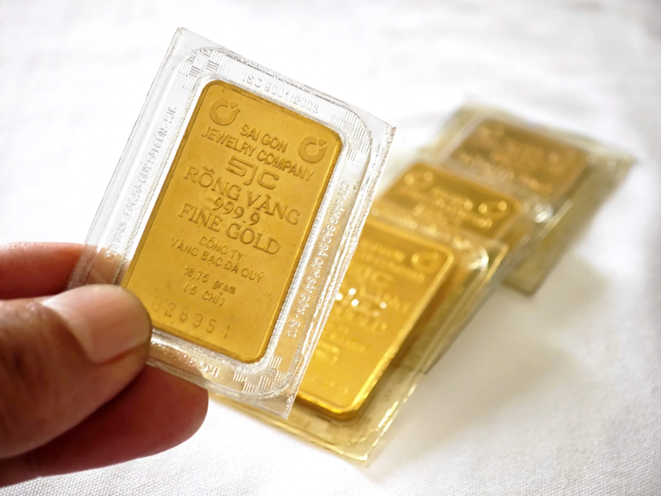 Giá vàng hôm nay 25/2/2026: Giá vàng SJC đi ngang ở 184,6 triệu, nhẫn PNJ tăng lên ngang giá vàng miếng