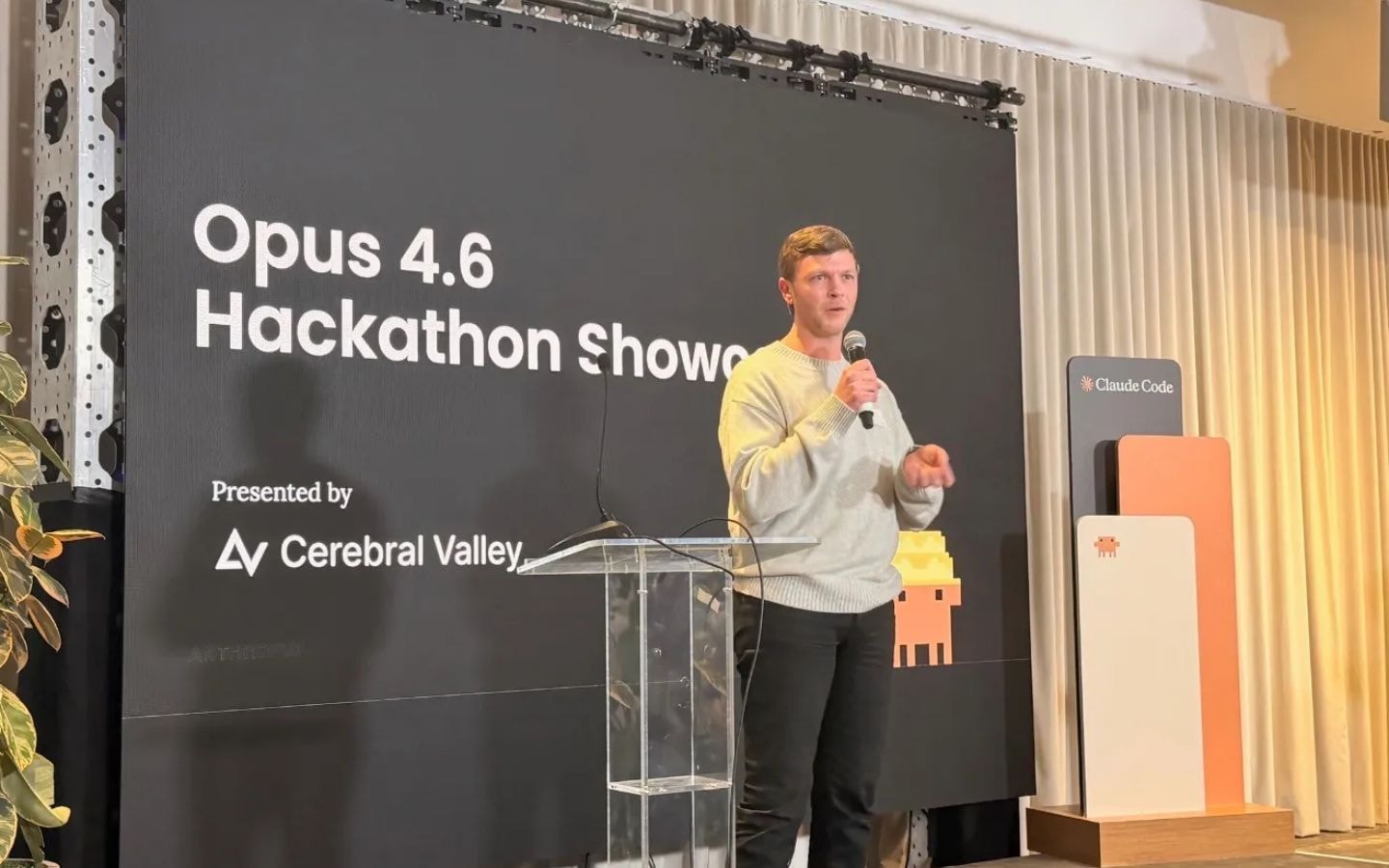 Có 13.000 người đã đăng ký tham gia và 500 người đã được chọn