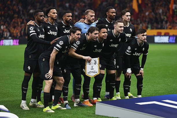Bóng đá Ý đang đối diện nguy cơ sạch bóng đại diện ở vòng 1/8 Champions League.