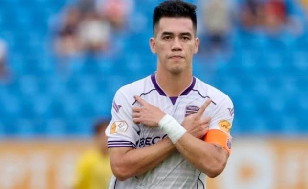 Nguyễn Tiến Linh chịu nhiều áp lực sau giai đoạn phong độ đi xuống.