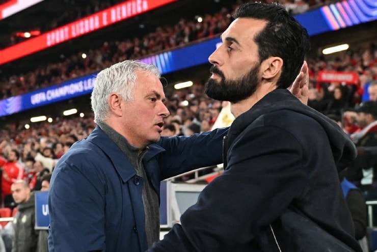 Arbeloa chịu sức ép trước thềm màn tái ngộ Mourinho.