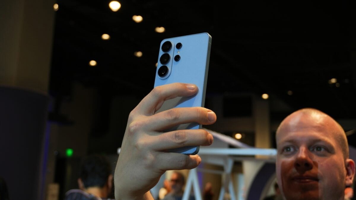 Galaxy S26 Ultra mang đến những nâng cấp ấn tượng về phần cứng lẫn phần mềm camera Galaxy S26 Ultra mang đến những nâng cấp ấn tượng về phần cứng lẫn phần mềm camera