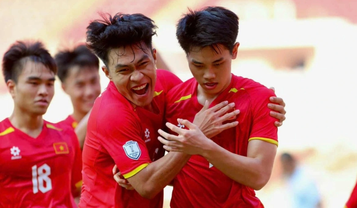 Quy định về số lượng cầu thủ ngoại tại Trung Quốc đang gây khó khăn cho việc chiêu mộ Đình Bắc.