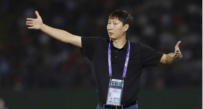 HLV Kim đang rất cần 1 chân săn bàn uy tín.