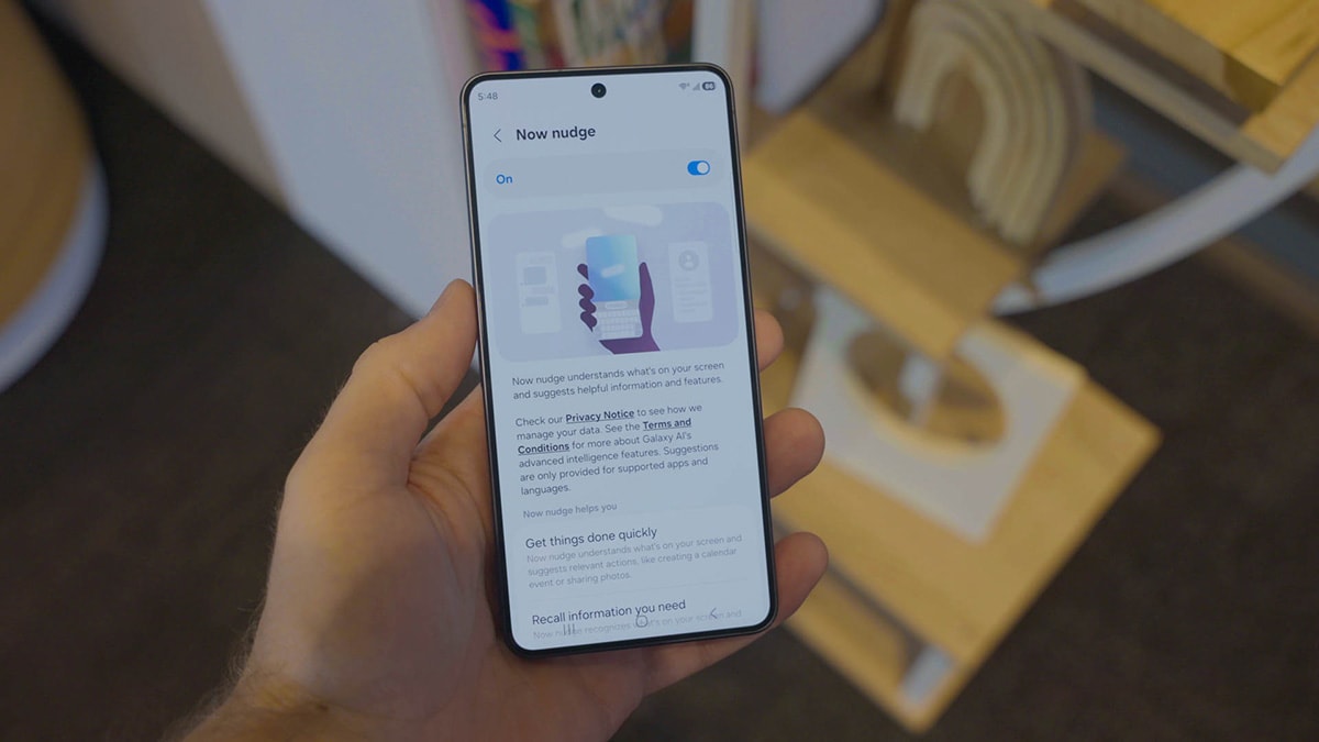 Trải nghiệm smartphone thông minh hơn với Now Nudge