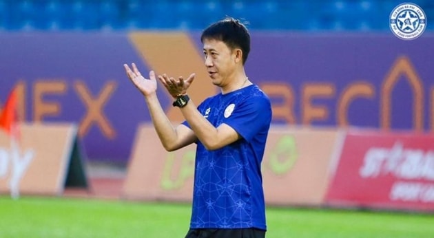 HLV Nguyễn Thành Công chia sẻ về quyết định chiêu mộ trung vệ Phạm Lý Đức cho PVF-CAND.