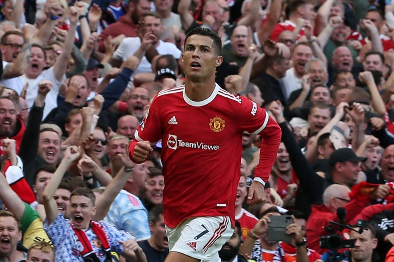 Khoảnh khắc khiến triệu con tim lặng im.