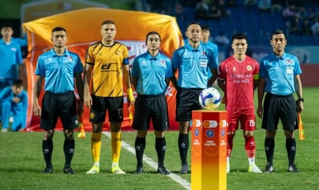 Đông Á Thanh Hóa mất Odilzhon ở vòng 14.