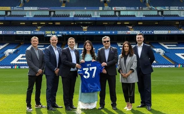 Chelsea thua lỗ nặng khi vắng mặt tại Champions League mùa trước.