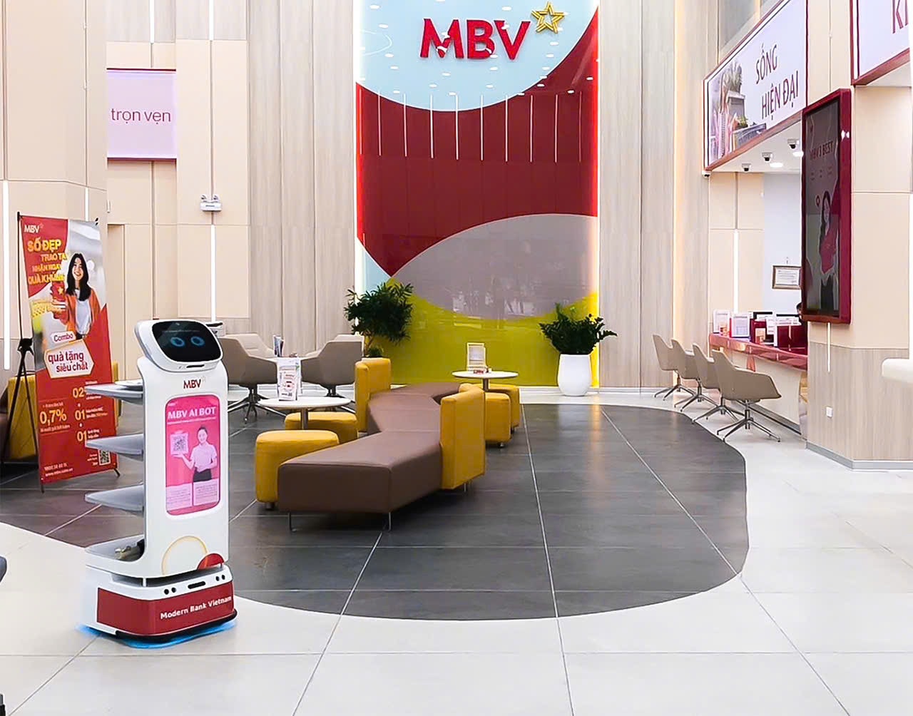 Trợ lý Robot AI MIRA tại phòng giao dịch MBV