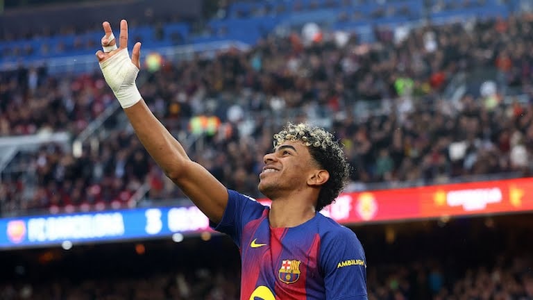 Lamine Yamal là trung tâm trong lối chơi của Barcelona