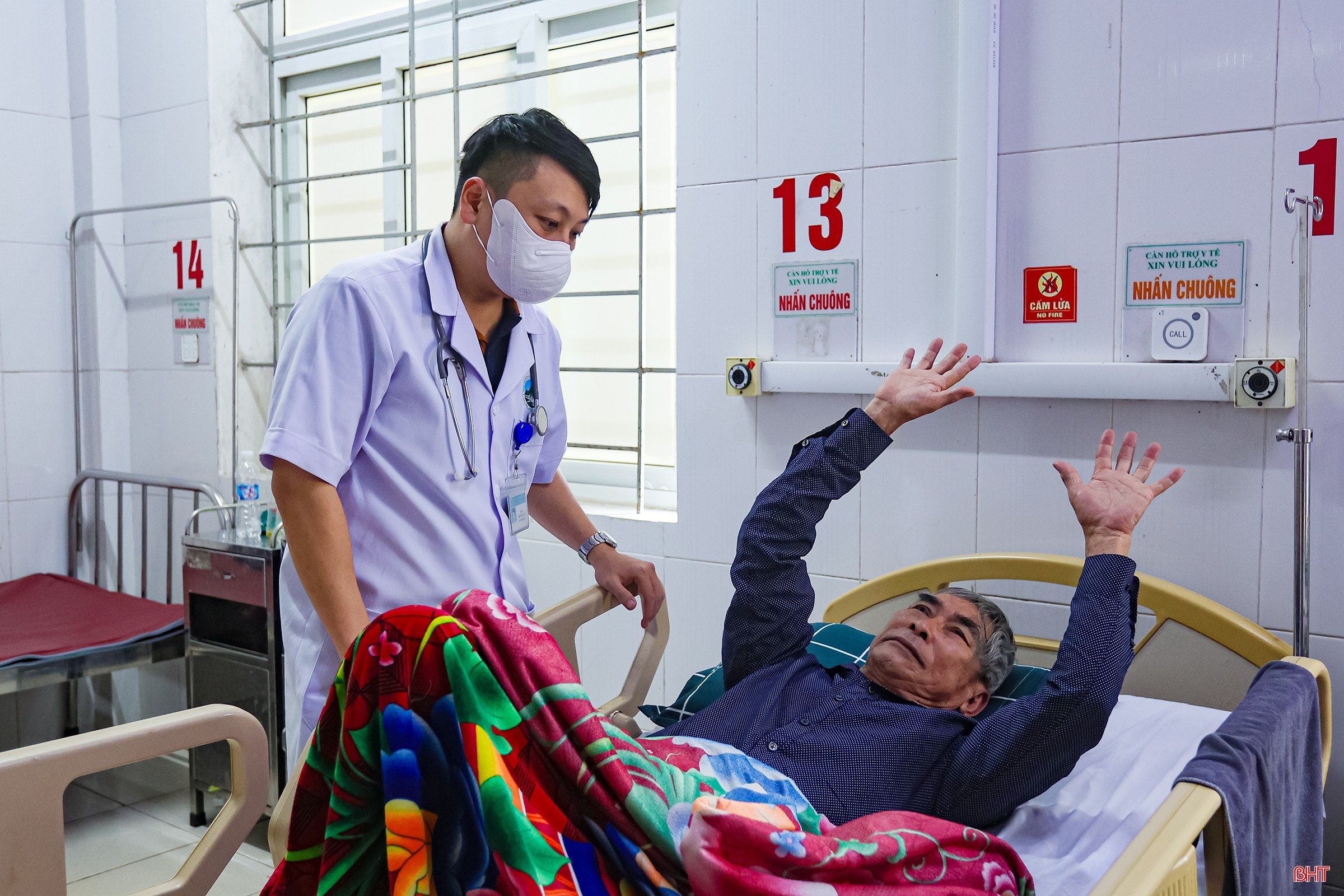 Công tác chăm sóc sức khỏe cho Nhân dân tiếp tục được cơ quan dân cử tập trung chú trọng trong nhiệm kỳ mới. Công tác chăm sóc sức khỏe cho Nhân dân tiếp tục được cơ quan dân cử tập trung chú trọng trong nhiệm kỳ mới.