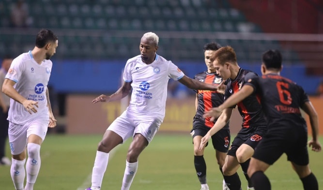 Ninh Bình FC đang trải qua giai đoạn khó khăn với chuỗi trận thất bại liên tiếp.