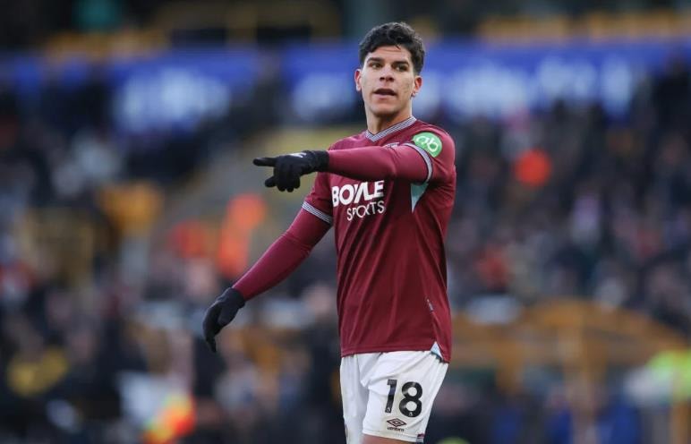 Mateus Fernandes có thể chơi ở nhiều vị trí nơi hàng tiền vệ