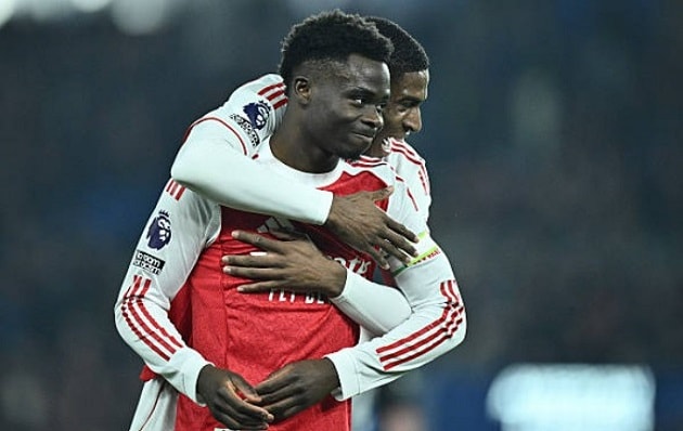 Bukayo Saka (7.7/10): Đánh dấu trận thứ 300 cho CLB bằng bàn thắng sớm.