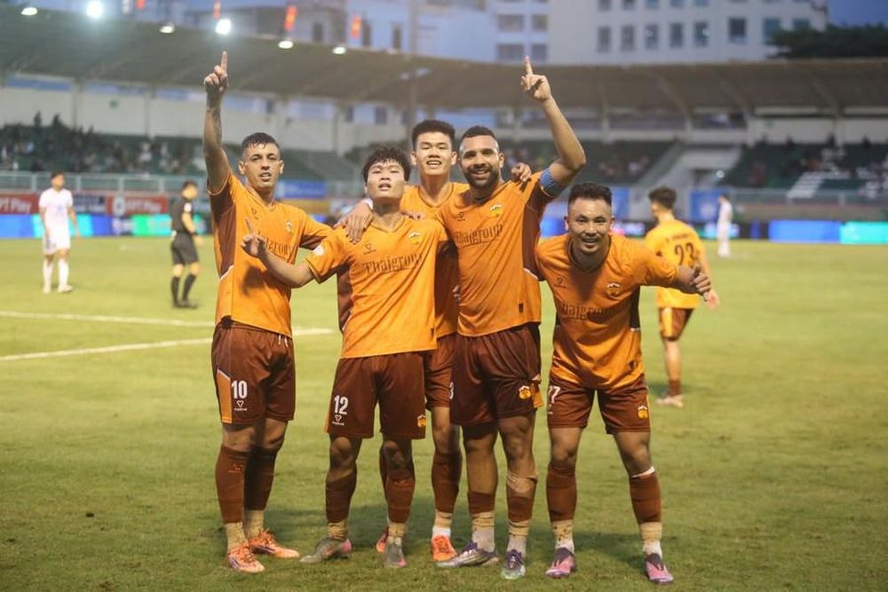 Nguyễn Minh Tâm và Đinh Quang Kiệt được gọi lên tuyển U23 Việt Nam.