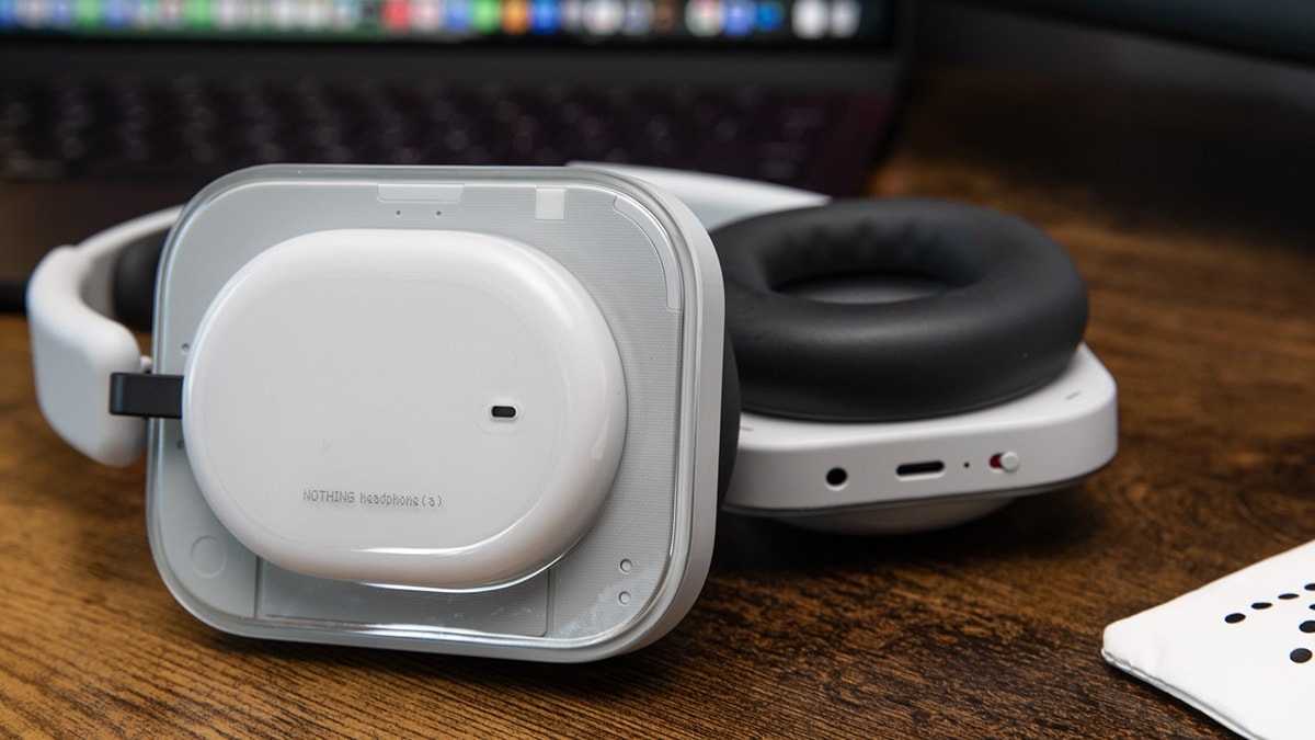 Nothing Headphone (a) hỗ trợ sạc nhanh 5 phút cho 5 giờ sử dụng