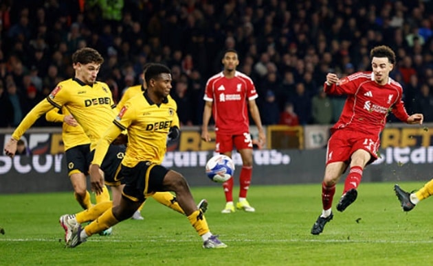 Curtis Jones (8): Trận đấu hoàn hảo của tiền vệ người Anh. Ghi 1 bàn, kiến tạo 1 bàn và chuyền bóng chính xác tuyệt đối (100%).