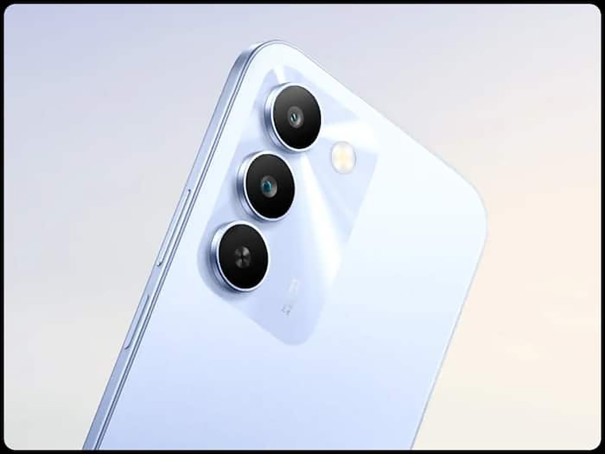 Cận cảnh cụm camera sau của realme C83 5G